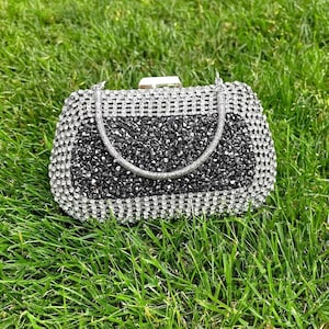 Black Crystal Rhinestone Clutch: Elegant Evening Bag with Chain Strap