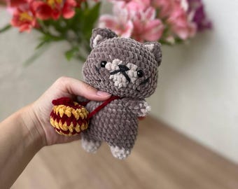 Crocheted Cat with Apple Bag