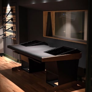 NILES Split Bay Producer Desk (Local Pick Up Only)