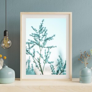 Serene Nature Matte Vertikale Poster - Botanische Kunstdruck, Innendekoration, Wandkunst, Geschenk für Naturliebhaber, minimalistische Ästhetik