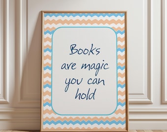 Pôster moderno com citação de livro para cantinho de leitura, perfeito para decorar uma galeria de livros no quarto das crianças. Ideal para imprimir e decorar a parede do seu quarto, esta arte é uma ótima ideia de presente para quem gosta de livros.
