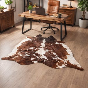 Echter brasilianischer Rindsleder Teppich | Tricolor Hair-On Leder Ausblenden | Elegantes Natürliches Boden Statement Dekor