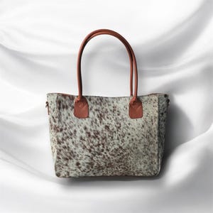Tan & weiße Rindsleder Tote | Rustikale Luxe Rindsledertasche | Lederhandtasche| Ledertasche | Geldbörse im westlichen Stil | Umhängetasche aus Leder| Haare auf Handtasche