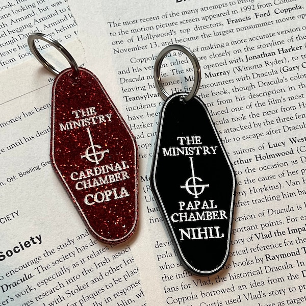 Cardinal Copia ou Old Papa Nihil, inspiré d'un groupe de fantômes, porte-clés de motel d'hôtel vintage