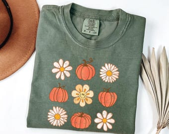 Comfort Colors® Pumpkin Daisy Shirt, Cute Fall Floral Tee, Retro Smiley Graphic Top, Autumn Shirt, Thanksgiving Outfit Tee, Halloween Tshirt