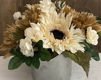 Fall daisy faux flower arrangement/centerpiece in a mercury glass look vase