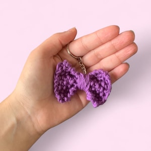 Handmade Knitted Bow Keychain – Cute Crochet Bag Charm, Purse Accessory, Gift for Her, Stylish Keyring, Multiple Colors