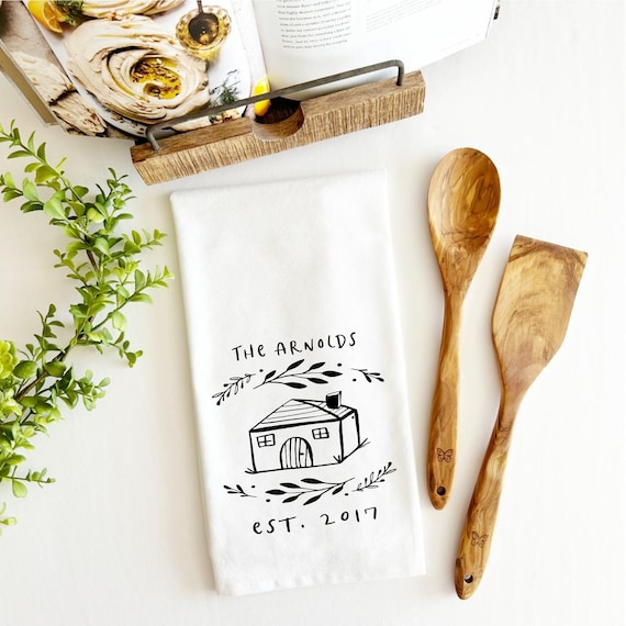 Holiday Tea Towel, Winter Tea Towels, Personalized Dish Towel, Kitchen  Decor, Hostess Gift, Housewarming Gift 