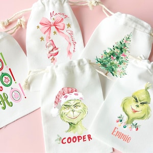 Personalized Christmas Drawstring Bag Custom Name Holiday Gift Pouch Classroom Party Favor Bags Kids Treat Storage Container Reusable Cotton Fabric White Material Festive Design Teacher Gift Idea Holiday Celebration Essential Secure Closure