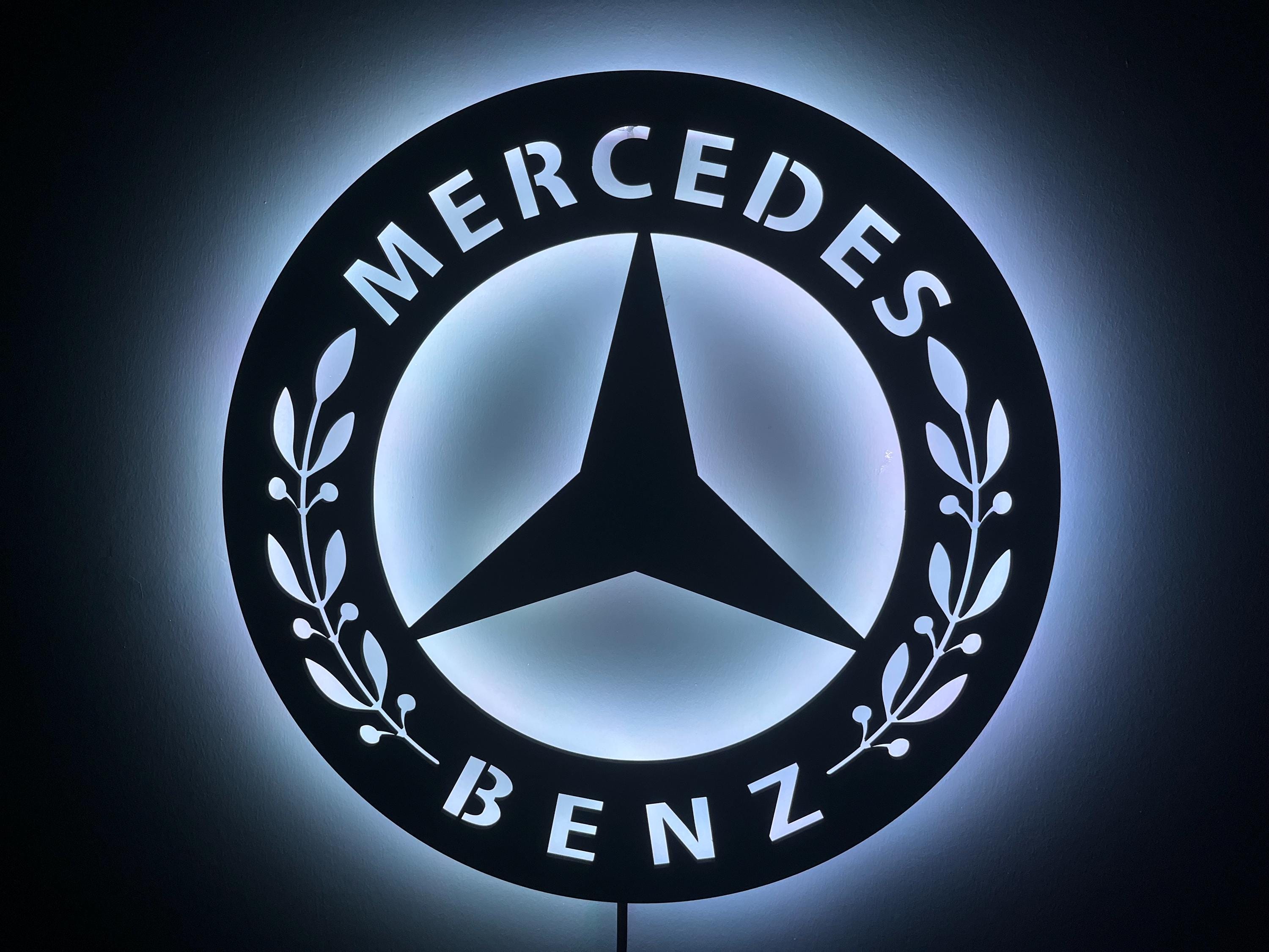 Emblema Trasero Negro Brillante Para Mercedes-Benz CLA250