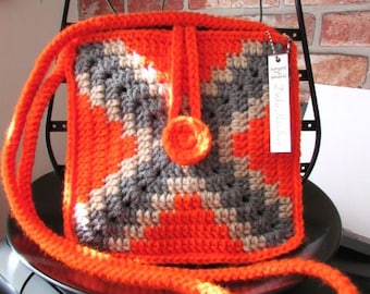 Orangefarbene kleine Häkel Umhängetasche/ Oma Quadrat Tasche Tasche Geldbörse / Handgemachte Tasche / Gelb Gold kleine Geldbörse / Häkeln Tasche / Kleine Schlüssel Tasche