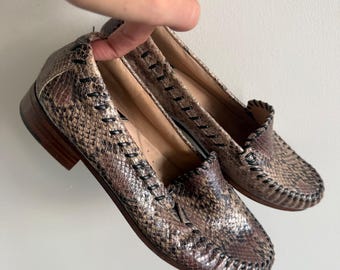 Johnston & Murphy Loafers Snakeskin Print Leather Whipstitch Moc Toe Flats 7.5