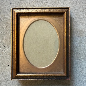 Vintage fotolijst goud verguld sierlijke filigraan ovaal mat klein rechthoekig 5 x 6