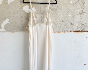 Vestido lencero vintage de los años 70 con ribete de encaje, lencería Vanity Fair, camisón midi Coquette L