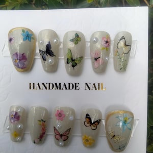 Floral Flutter | Press-on Nails