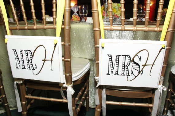 Items similar to Mr. &amp; Mrs. Chair signs on Etsy