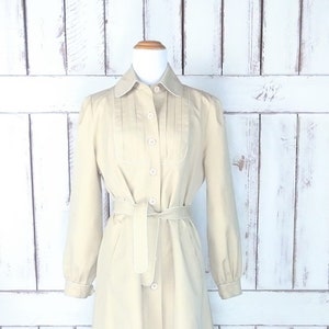 Vintage trench coat/rain jacket/belted spy coat