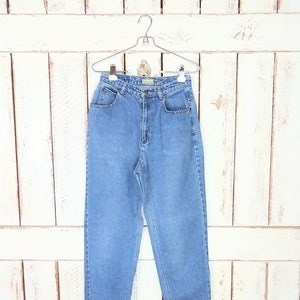 Vintage Liz Claiborne light blue faded wash high waisted jeans