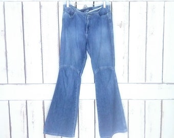 90s vintage Guess wide bell bottom flare denim jeans/high rise flared bell jeans/31