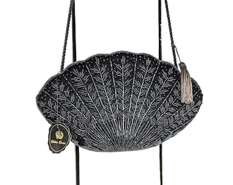 Vintage black velvet beaded shell shaped evening shoulder handbag purse