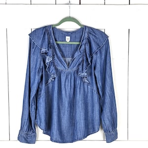 chambray ruffle sleeve top
