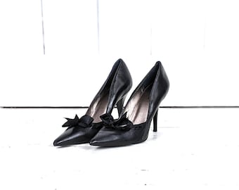 BCBG Generation black leather satin bow pointy high heel stiletto pumps 7B