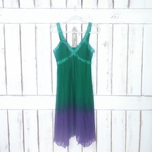 Vintage 90s green/purple ombre silk chiffon sleeveless knee length cocktail dress/sheer silk vneck dress/evening dress/10