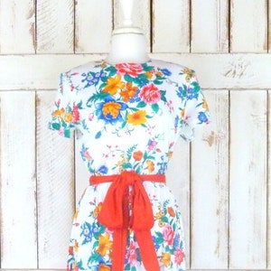 70s vintage white red floral short sleeve midi belted dress