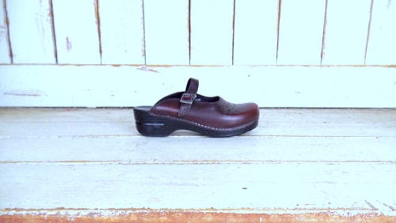 vintage clogs