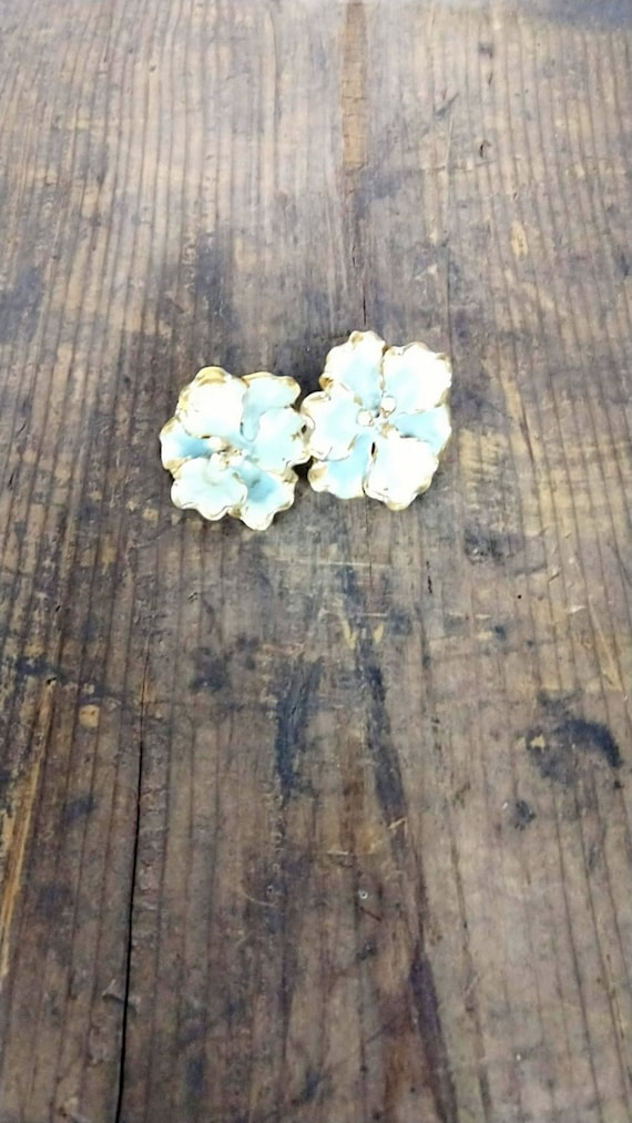 Vintage large floral enamel metal clip on earrings