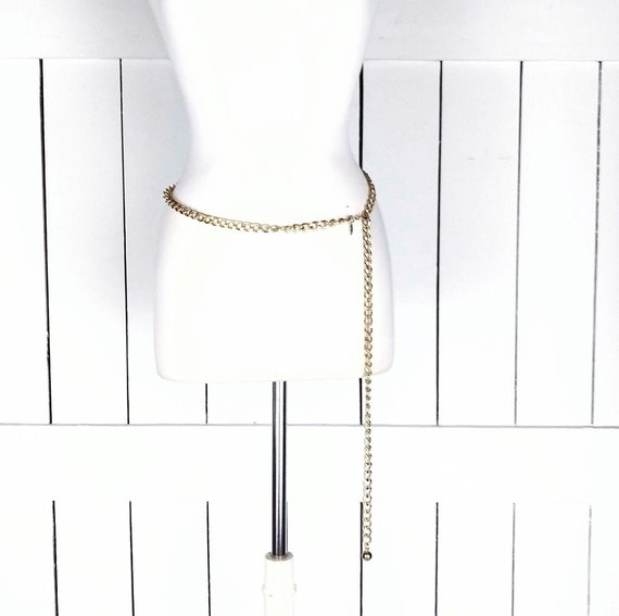 Vintage gold metal chain link hip belt/vintage he… - image 1