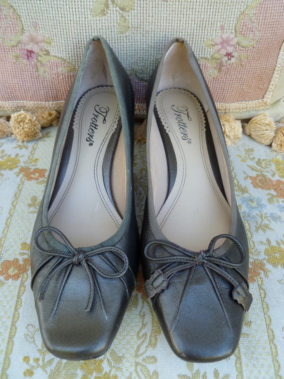 Vintage bronze leather ballet style shoes/leather… - image 1