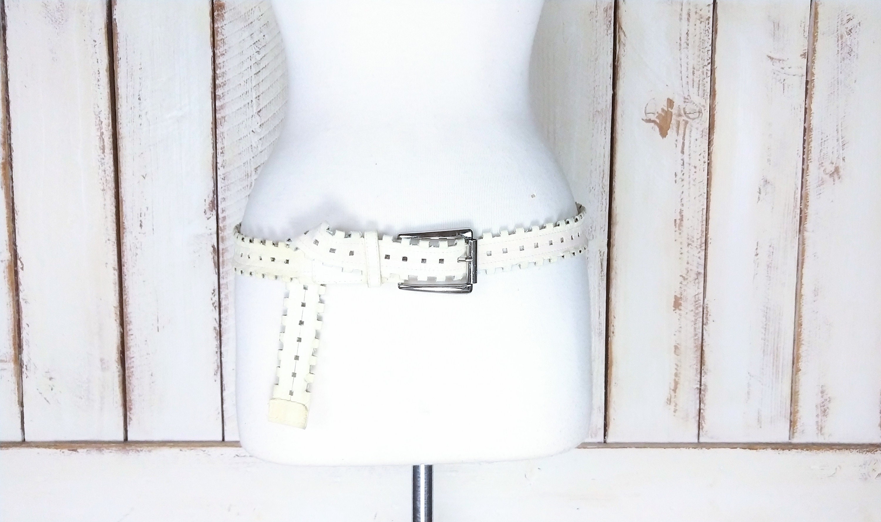 【cacharel】 WHITE LEATHER wide BELT cacharel】 WHITE LEATHER wide BELT Women White Wide Fashion Belt