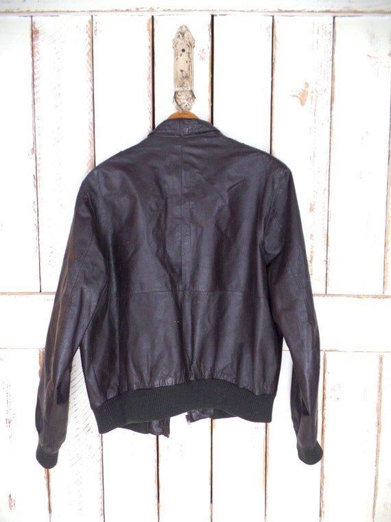 Vintage mens dark brown leather motorcycle bomber… - image 4