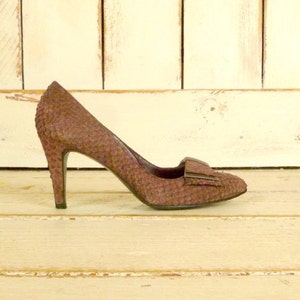 Vintage purple suede leather snakeskin embossed high heel pumps/Stuart Weitzman for Mr. Seymour high heel shoes/6.5-7