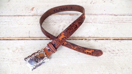 Vintage Wrangler brown tooled horse leather belt silver buckle Vintage Wrangler Brown Tooled Horse Leather Belt/silver  main image 3