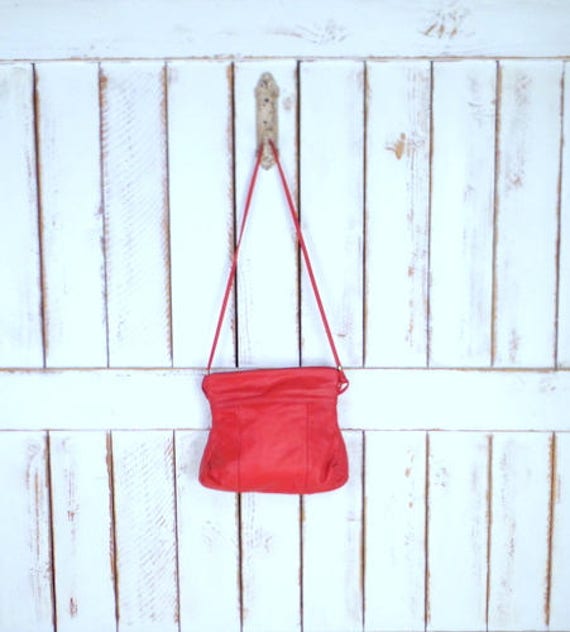 Vintage red leather purse/red leather shoulder bag