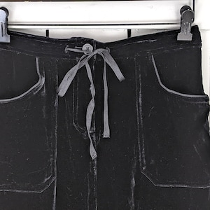 90s vintage Eddie Bauer black velour velvet long fitted pencil skirt 2 petite