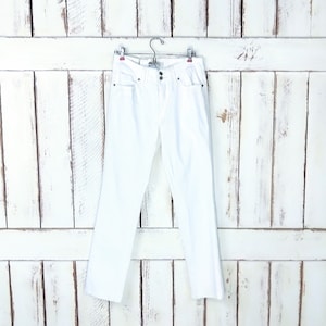 90s vintage Levis white mid rise skinny stretch denim jeans/white Levis Strauss skinny jeans/32 x 30