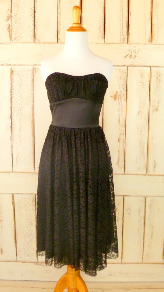 Vintage black lace/satin strapless dress/black la