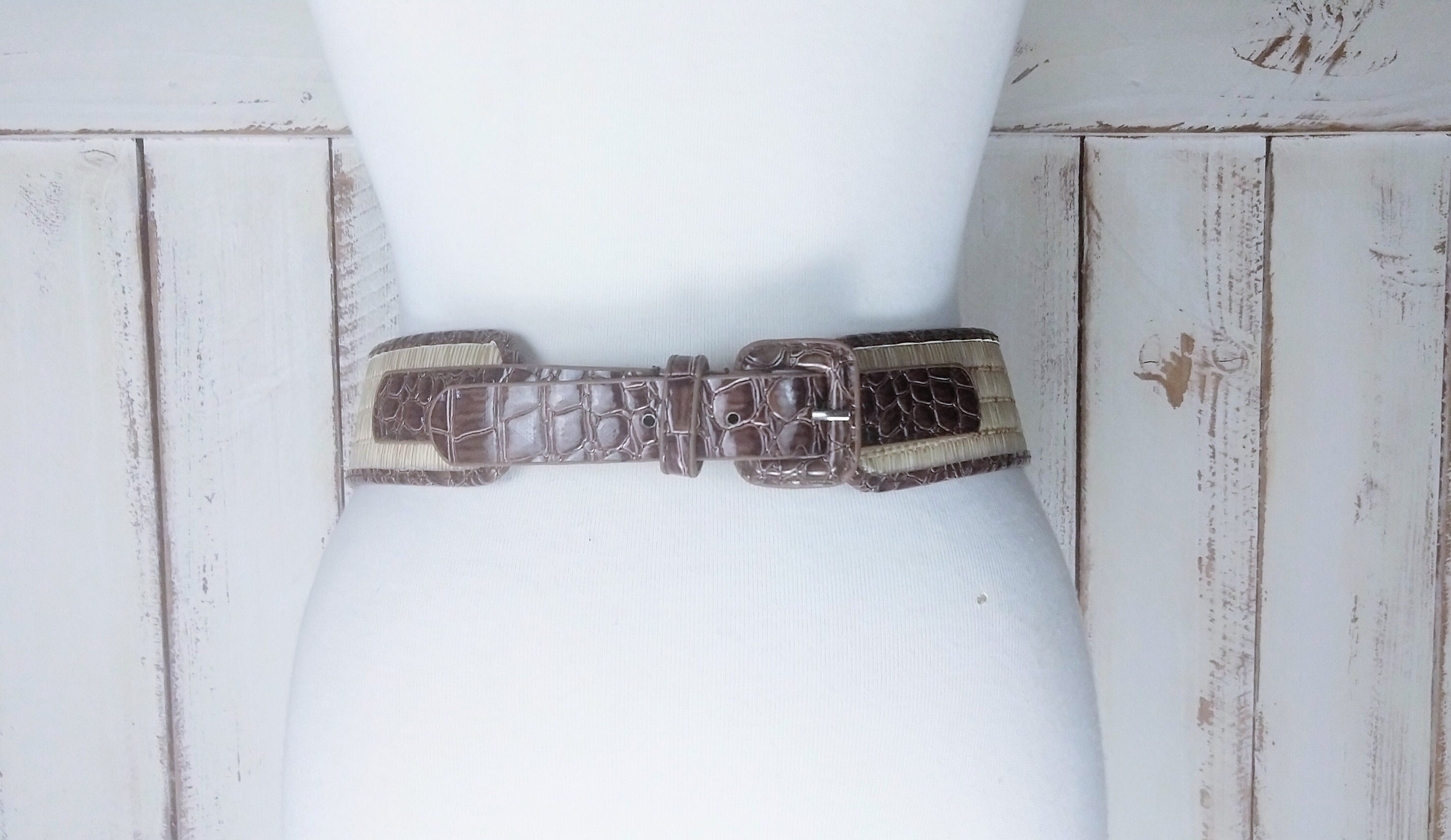 90s vintage white/tan wide straw patent leather belt/reptile embossed Vero Pitone Women Belt Python Rare Durable Leather Lining  main image 3