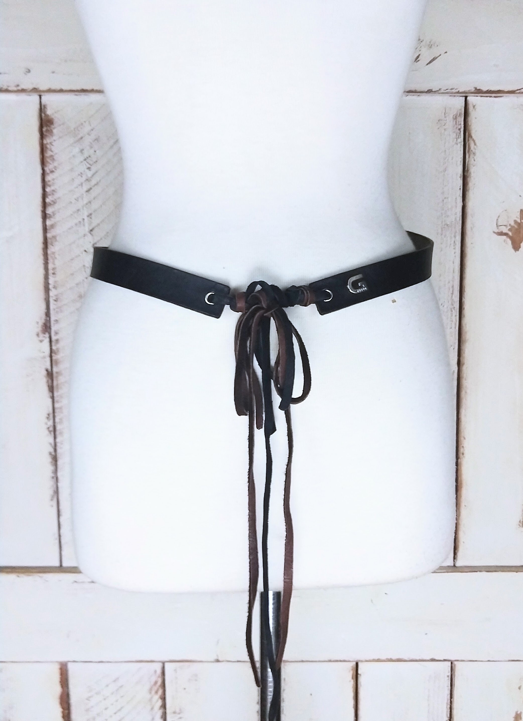 【TOGA】Leather belt fringe loop tie 85498704b_b_10_215.jpg