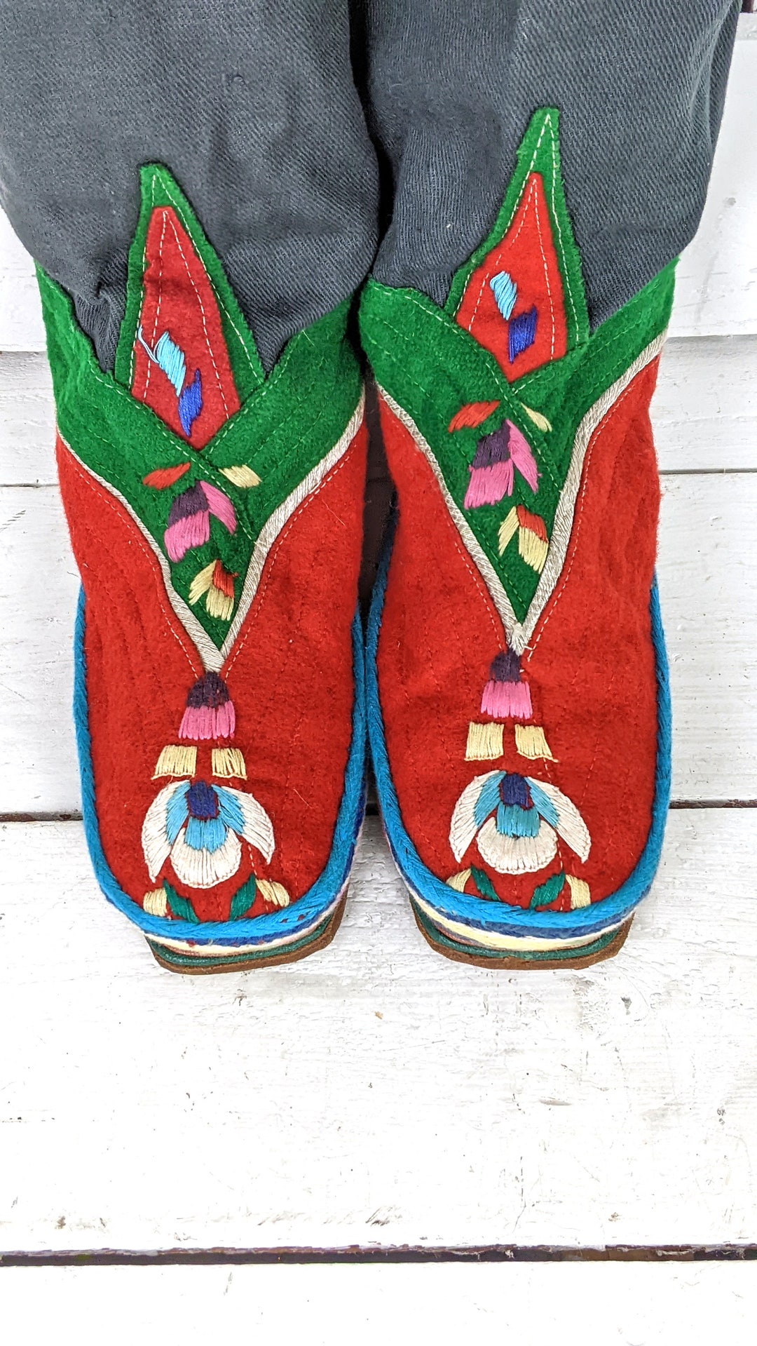 Traditional Tribal Mongolian Wool Felt Colorful Embroidered Tibetan