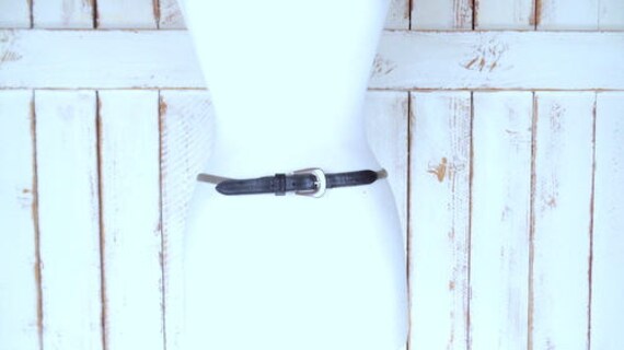 Vintage Silver Mesh Metal/black Leather Skinny Belt - Etsy display picture 3