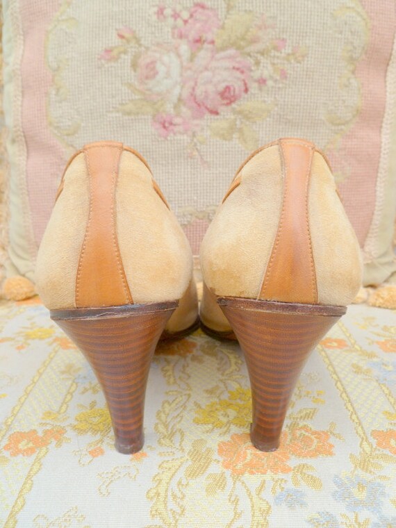 Vintage tan brown suede and leather high heel tas… - image 2