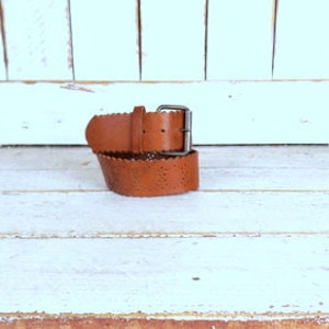 Vintage wide brown leather laser cut out/scalloped belt/country western/boho/hoppie festival belt