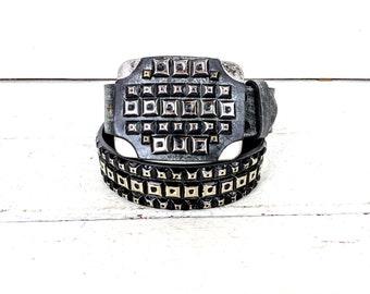 Zwarte westernriem van imitatieleer met zilveren studs en studs