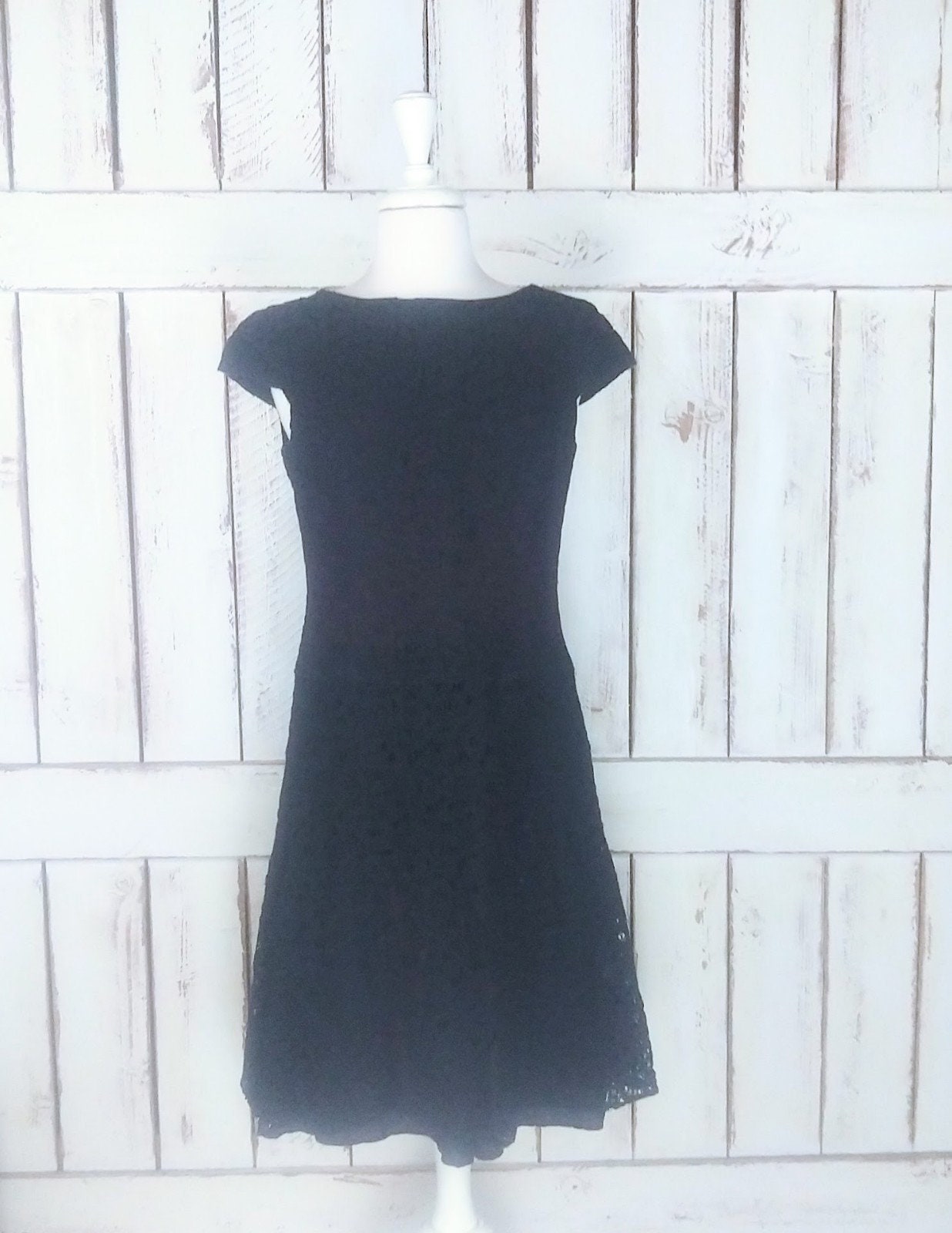 Vintage Anne Klein Black Eyelet Lace Cap Sleeve Cocktail Dress/Short LBD/Knee Length Fitted Black Shift Dress/Evening Dress