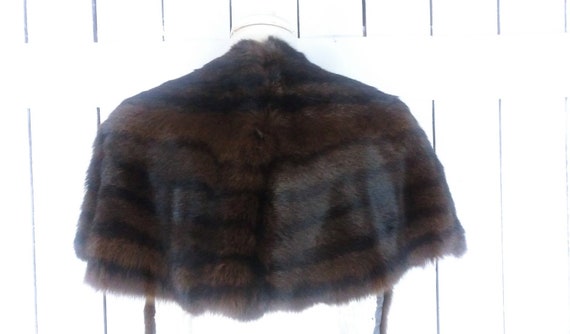 Vintage fur stole wrap/40s/50s brown fur capelet/… - image 7