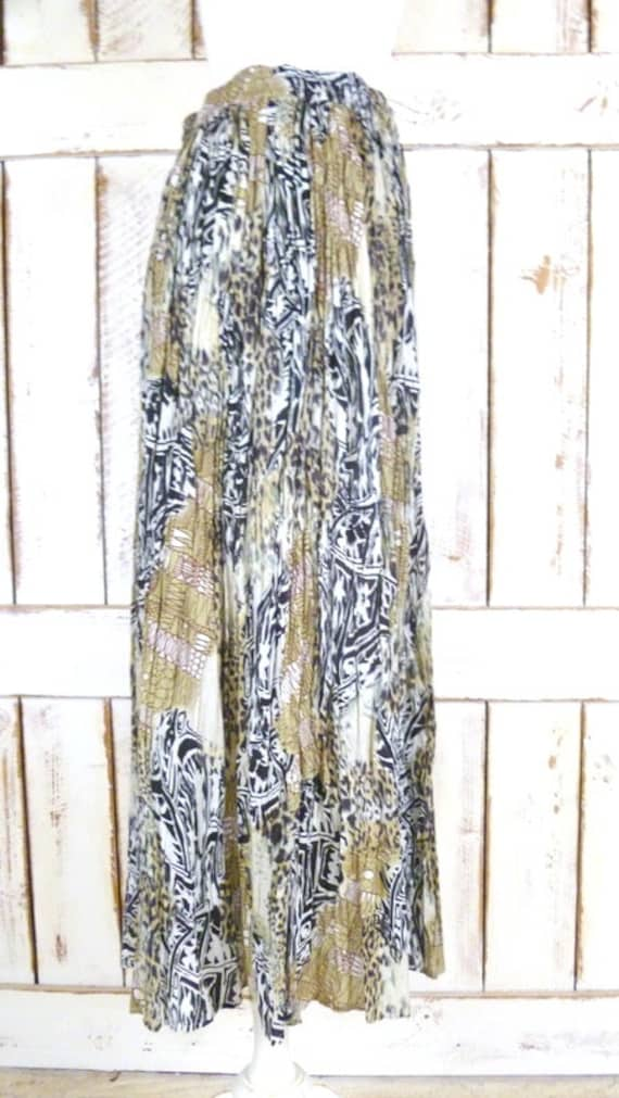 Vintage tribal safari print gauzy maxi skirt/crin… - image 4